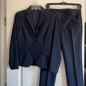 Theory suit